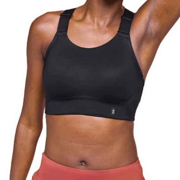 NWOT On Running Black Performance Flex Sports Bra Size Large - Picture 1 of 6